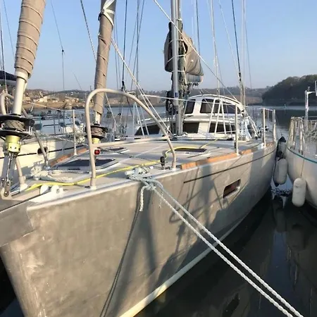 Båthotell Veleiro Polar Boreal44 *